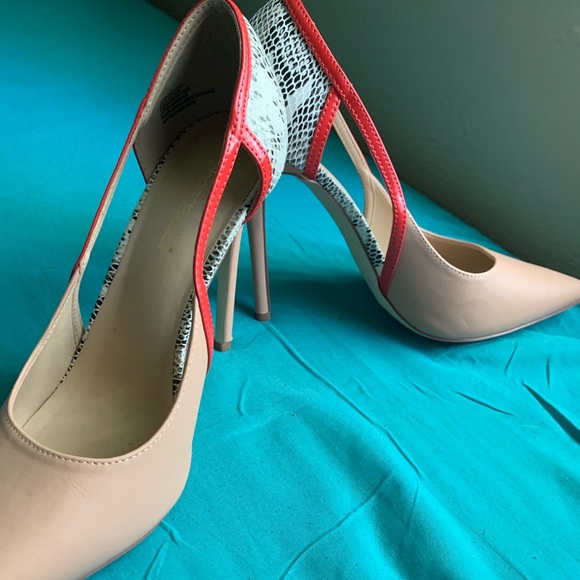 Snake skin High Heels - Picture 4 of 5